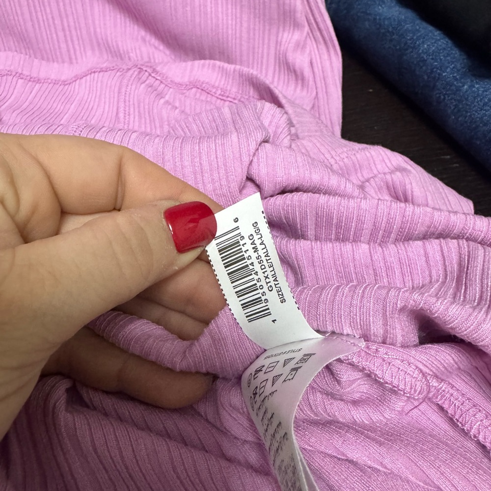 BCBGeneration Ribbed Pink Top - Picture 4 of 5
